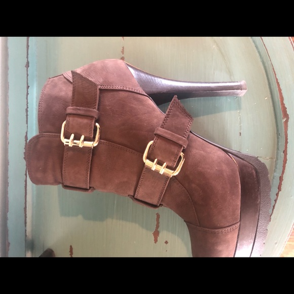 Fendi suede booties with box - Picture 10 of 11